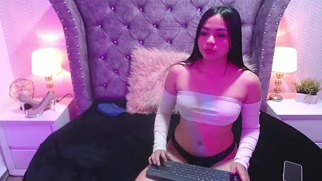Scarlett Love  online show from September 13, 1:00 pm