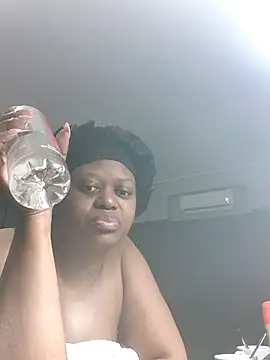 Snapshot of trickyOne chatting on September 25, 1:20 am trickyOne online show from September 25, 1:20 am