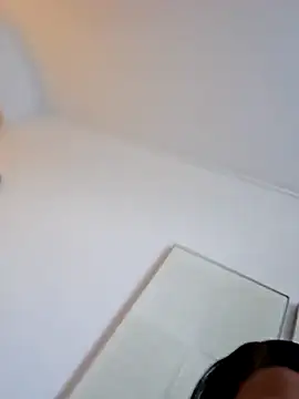 Snapshot of trickyOne chatting on October 10, 3:33 pm trickyOne online show from October 10, 3:33 pm