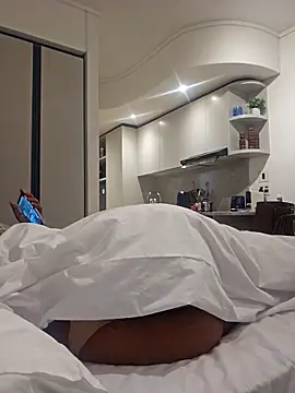 Snapshot of trickyOne chatting on October 12, 9:58 pm trickyOne online show from October 12, 9:58 pm