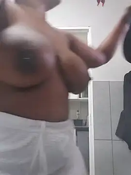 Snapshot of trickyOne chatting on November 19, 3:56 pm trickyOne online show from November 19, 3:56 pm