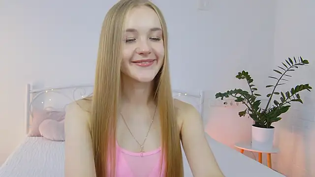 KumiKruz online show from October 5, 1:20 pm