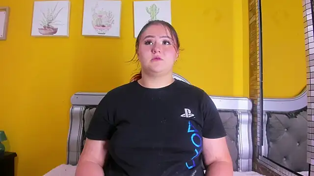 Miiafoox online show from September 10, 4:29 pm