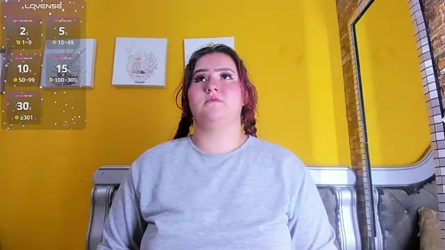 Miiafoox online show from September 12, 4:07 pm
