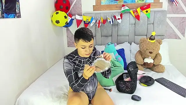 christopher Hot online show from June 17, 6:42 pm