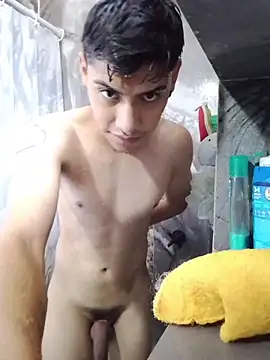 aispuro8505 online show from May 21, 5:42 pm