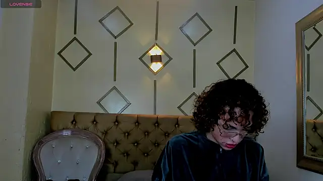 Snapshot of Aaron_Fordd chatting on September 18, 1:13 pm Aaron Fordd online show from September 18, 1:13 pm