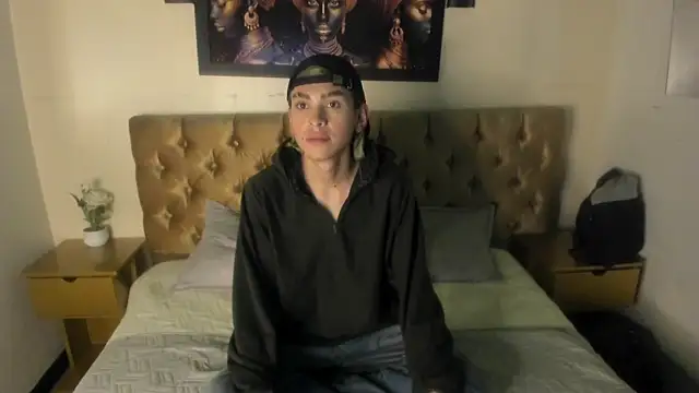 Snapshot of Aaron_Fordd chatting on September 25, 7:17 pm Aaron Fordd online show from September 25, 7:17 pm