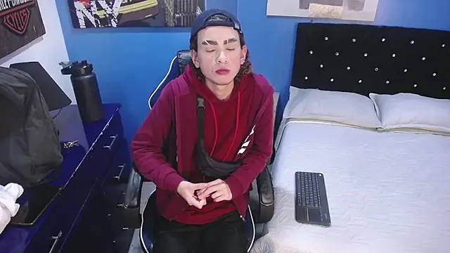 Snapshot of Aaron_Fordd chatting on October 8, 7:44 pm Aaron Fordd online show from October 8, 7:44 pm