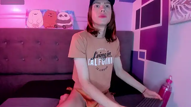 Snapshot of Aaron_Fordd chatting on November 4, 4:50 pm Aaron Fordd online show from November 4, 4:50 pm