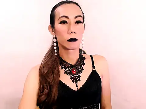 Snapshot of xx9inchesCOCKxx chatting on October 3, 3:42 pm xx9inchesCOCKxx online show from October 3, 3:42 pm