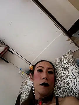 Snapshot of xx9inchesCOCKxx chatting on November 17, 4:29 am xx9inchesCOCKxx online show from November 17, 4:29 am