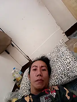 Snapshot of xx9inchesCOCKxx chatting on December 4, 6:12 am xx9inchesCOCKxx online show from December 4, 6:12 am