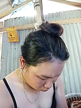 Snapshot of may-squirl chatting on September 23, 8:39 am may-squirl online show from September 23, 8:39 am