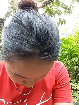 Snapshot of may-squirl chatting on September 25, 3:21 am may-squirl online show from September 25, 3:21 am