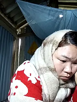 Snapshot of may-squirl chatting on January 7, 1:41 am may-squirl online show from January 7, 1:41 am