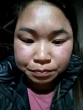 Snapshot of may-squirl chatting on January 15, 1:59 pm may-squirl online show from January 15, 1:59 pm