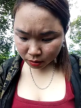 Snapshot of may-squirl chatting on January 16, 3:43 am may-squirl online show from January 16, 3:43 am