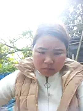 Snapshot of may-squirl chatting on February 15, 6:43 am may-squirl online show from February 15, 6:43 am