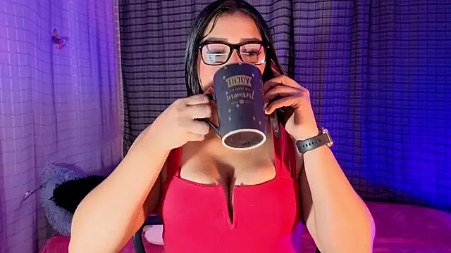 Snapshot of Kayleemorales chatting on December 2, 5:19 pm Kayleemorales online show from December 2, 5:19 pm