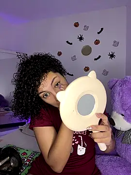 ViolettaMiller  online show from October 27, 1:04 pm