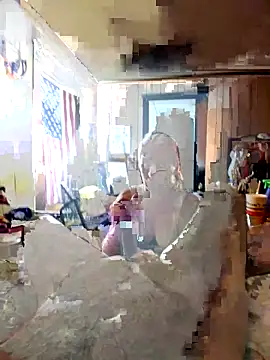 Snapshot of Bush_smusher chatting on October 6, 11:24 pm Bush smusher online show from October 6, 11:24 pm