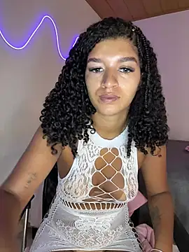 larajuli online show from March 24, 1:49 pm