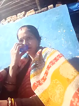 Snapshot of Jooli_xx chatting on October 13, 1:33 pm Jooli xx online show from October 13, 1:33 pm