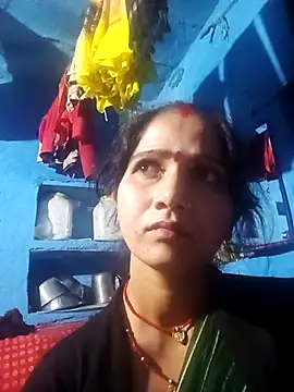 Jooli xx online show from March 8, 2:10 pm