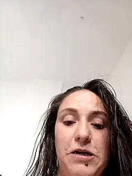 Snapshot of kate_rosse02 chatting on April 9, 11:54 pm kate rosse02 online show from April 9, 11:54 pm
