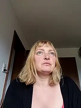 Snapshot of LiluLiluLilu chatting on September 25, 7:56 am LiluLiluLilu online show from September 25, 7:56 am