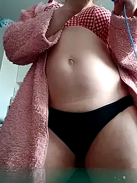 LiluLiluLilu online show from February 2, 9:19 am