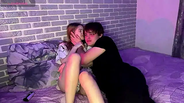 fetchingcouplee online show from September 14, 3:22 pm