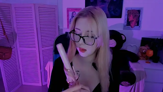 RubyBennett online show from September 17, 7:32 am