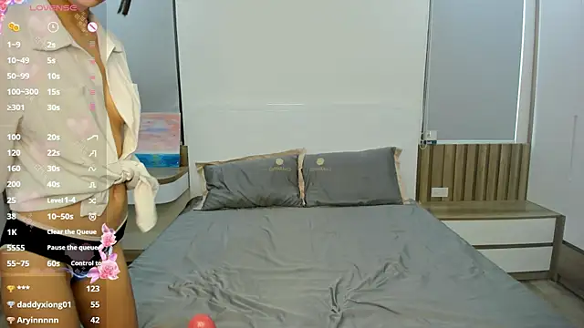 Snapshot of gabby_little chatting on July 3, 7:48 am gabby little online show from July 3, 7:48 am