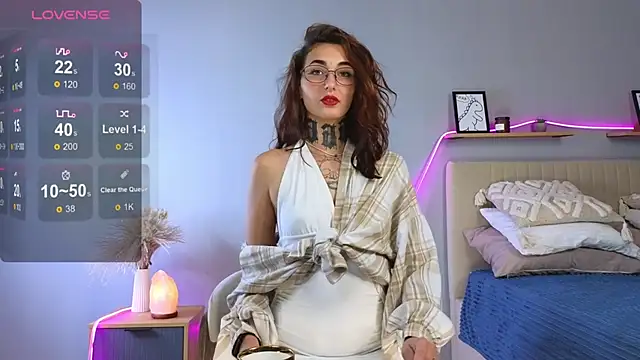 Snapshot of LisaDeVil chatting on September 11, 3:12 pm LisaDeVil online show from September 11, 3:12 pm