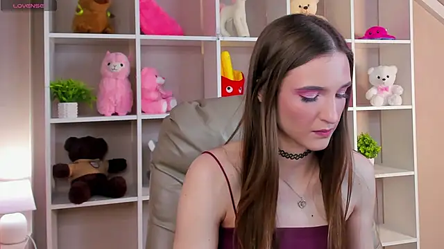 Snapshot of Alisha_Green chatting on October 17, 9:12 am Alisha Green online show from October 17, 9:12 am