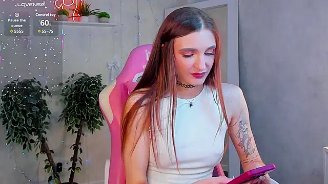 Snapshot of Alisha_Green chatting on May 25, 9:26 am Alisha Green online show from May 25, 9:26 am