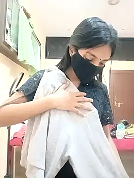 Hotty Muskaan online show from September 17, 9:11 am
