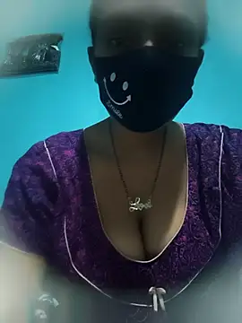 posewith online show from October 22, 8:52 pm