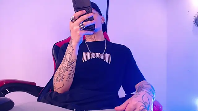 Anhonymus  online show from September 28, 4:18 am