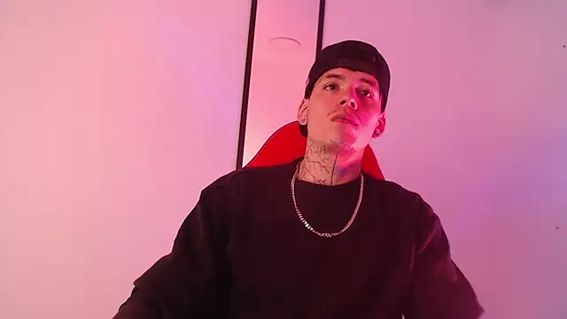 Anhonymus  online show from September 29, 3:44 am