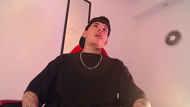 Anhonymus  online show from September 29, 4:01 pm