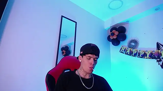 Anhonymus  online show from October 22, 4:02 am