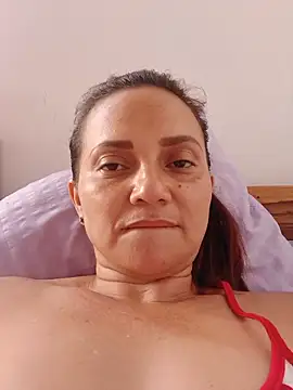 Snapshot of Amanda39 chatting on May 10, 12:54 pm Amanda39 online show from May 10, 12:54 pm