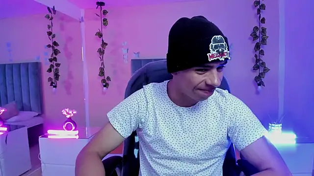 Muscle Scott online show from November 5, 12:49 pm