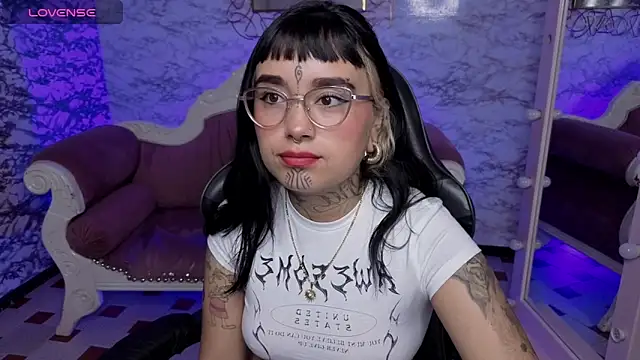 alana18 v online show from September 9, 1:10 pm