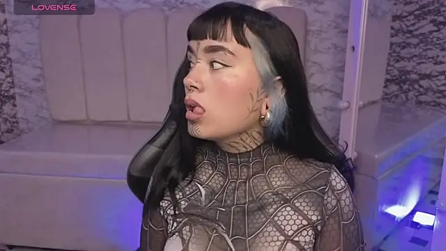 alana18 v online show from September 19, 1:12 pm