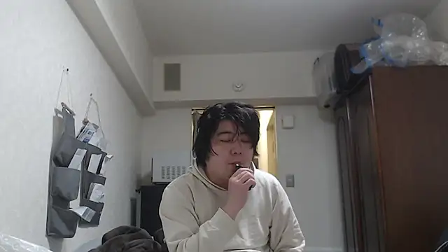 raterate555 online show from February 19, 4:08 am