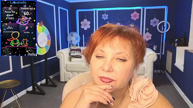 Snapshot of Kira_Kenett chatting on September 24, 7:01 am Kira Kenett online show from September 24, 7:01 am